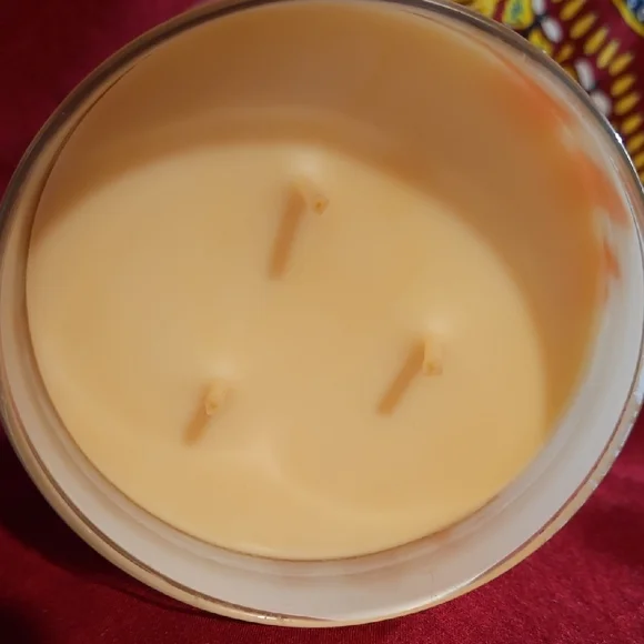 New Bath & Body Works Blue Raspberry Snow Cone 3-Wick 14.5 oz. Candle-RETIRED - Picture 6 of 7